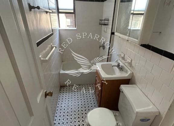 2 beds, 1 bath, $3,500, Unit 23