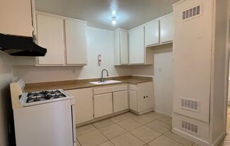 2 beds, 1.5 baths, $2,150, Unit 729C