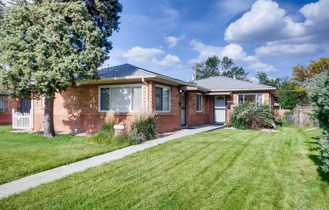 2BD, 1BA Half-Duplex in Sloan's Lake with Detached 1-Car Garage