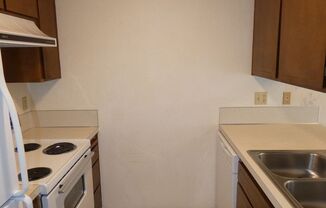 2 beds, 1 bath, $1,450, Unit Unit 05