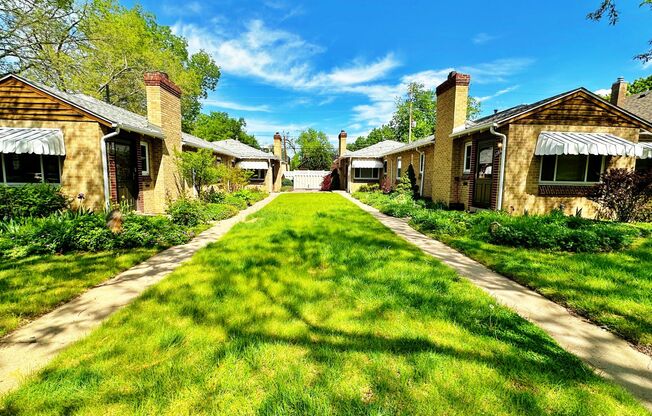 Lovely Mid Century 2 Bed 1 Bath Courtyard Row Home in the Heart of Denver!