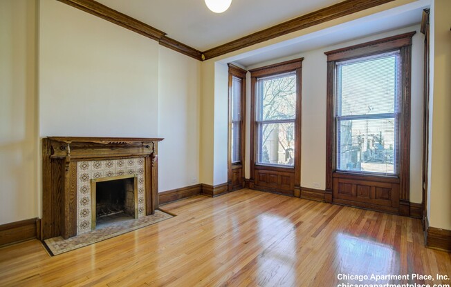 713 W Wrightwood Ave 35