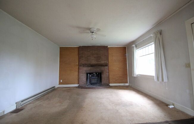 3 Bed/1 Bath Craftsman Home – Oregon City