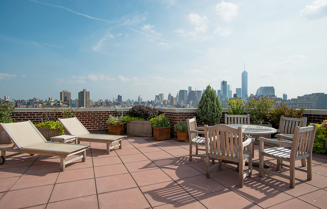 3 SHERIDAN SQ