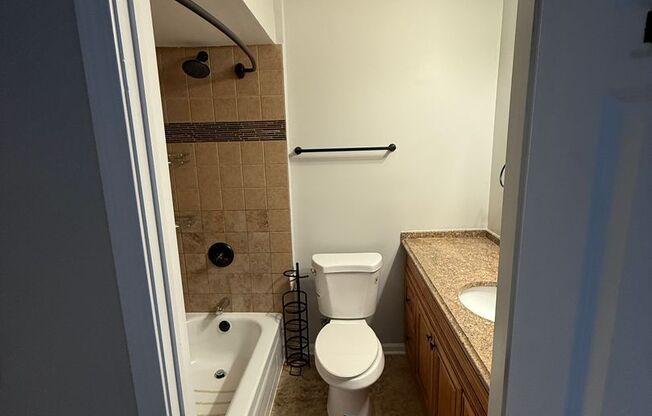 2 beds, 1.5 baths, $2,550, Unit 307