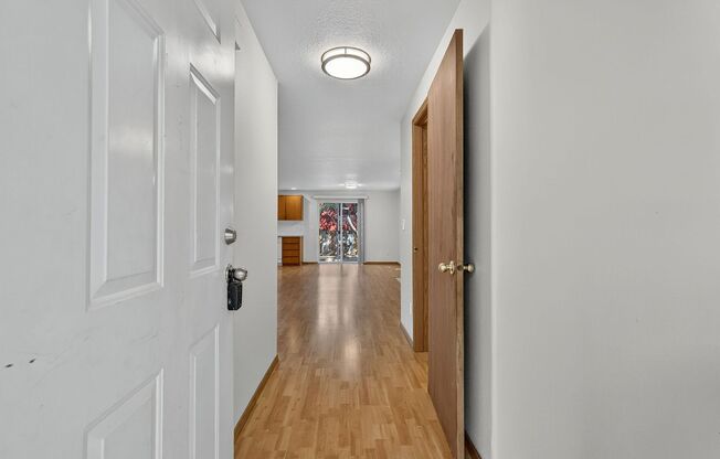 Great 2 story Townhome with Garage!