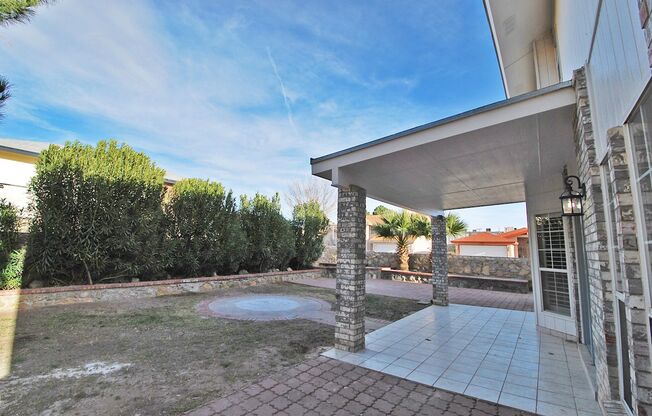 3 beds, 2.5 baths, $1,915