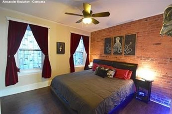 21 ROYAL ST