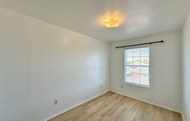 2 beds, 1.5 baths, 1,235 sqft, $895, Unit 4300 C July