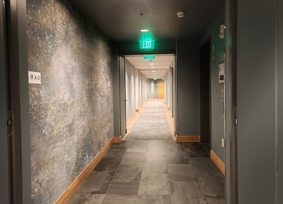 Studio, 1 bath, 427 sqft, $3,200, Unit 19-D