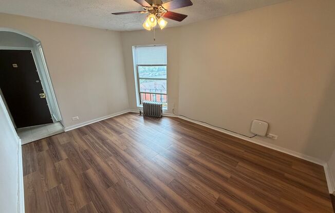 910 W. Lawrence