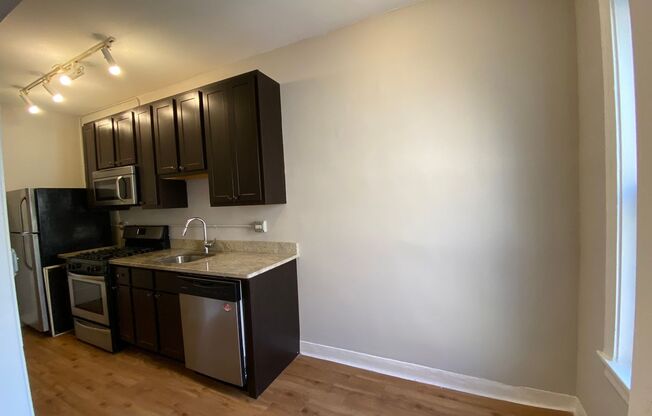 Studio, 1 bath, 450 sqft, $1,425, Unit 331