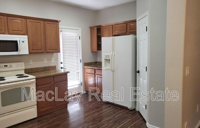 3869 E SANTA FE LN