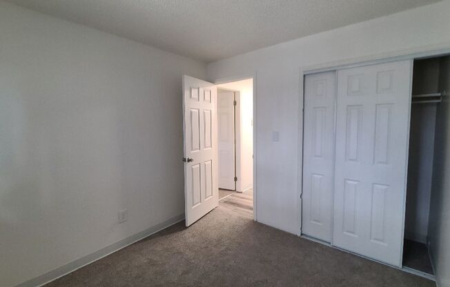 2 beds, 1 bath, 790 sqft, $1,300