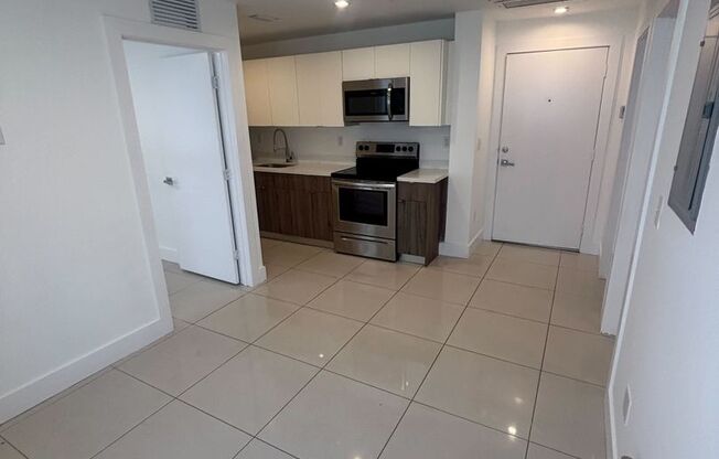 2 beds, 1 bath, 550 sqft, $1,895, Unit 821-301