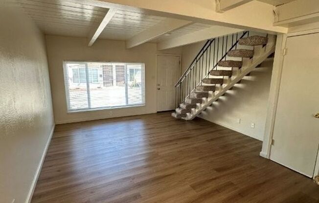 Schafer Rd - 934 - 948