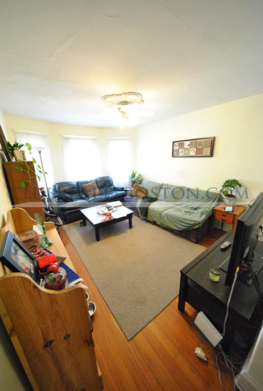 52 MONTFERN RD
