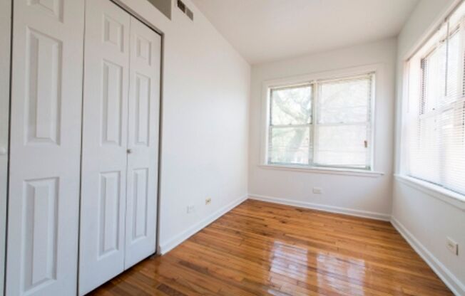 7131 S Yates