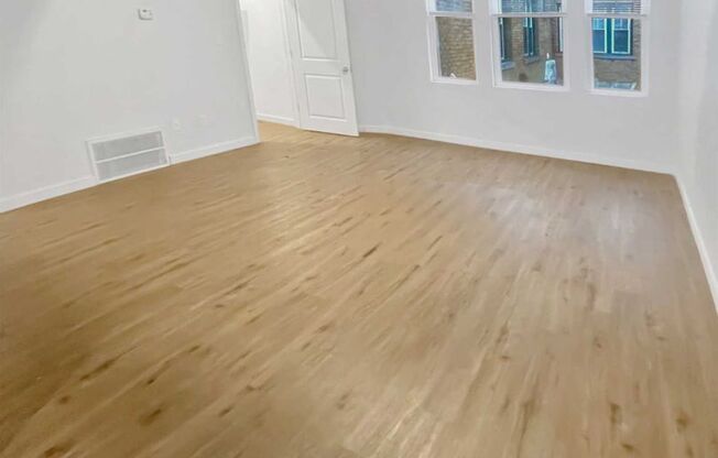 1 bed, 1 bath, 525 sqft, $1,125, Unit 302