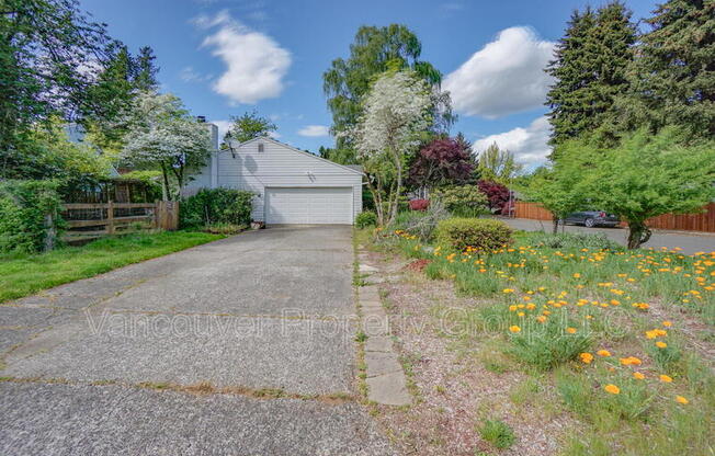 7003 NW DOGWOOD DR