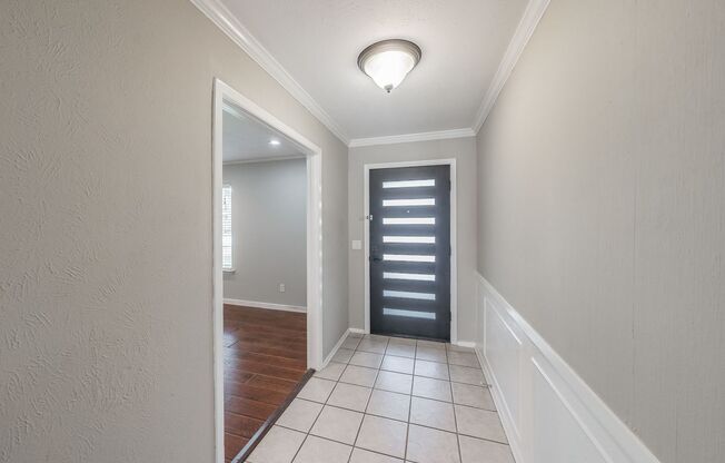 Bright, clean & open concept 3/2/2 home Plano - 1300 Potomac Drive, Plano TX 75075