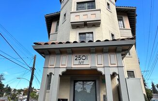 Lantz Building 02 - 2501 Ivy Dr