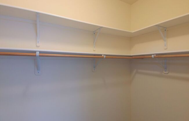 1 bed, 1 bath, 1,120 sqft, $2,025, Unit 400