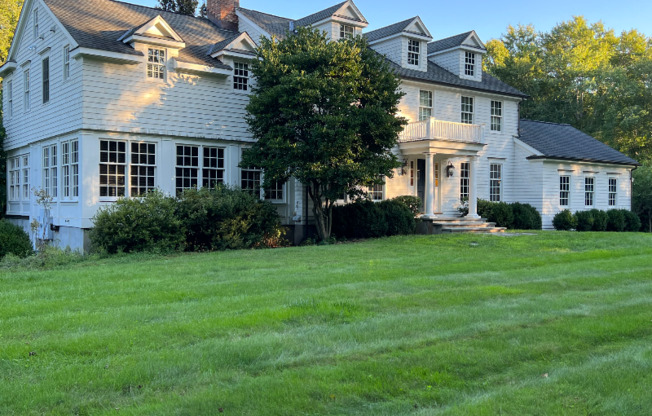 120 MERWINS LN