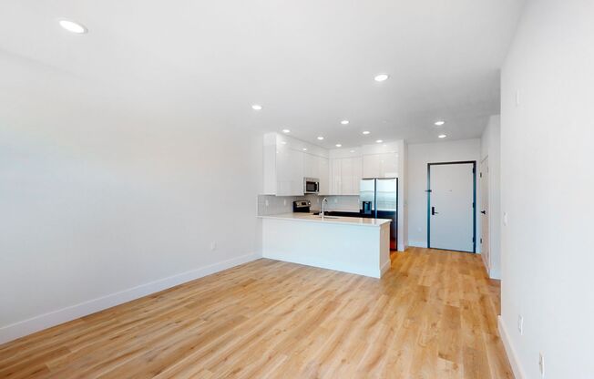 1 bed, 1 bath, 723 sqft, $2,795, Unit 511