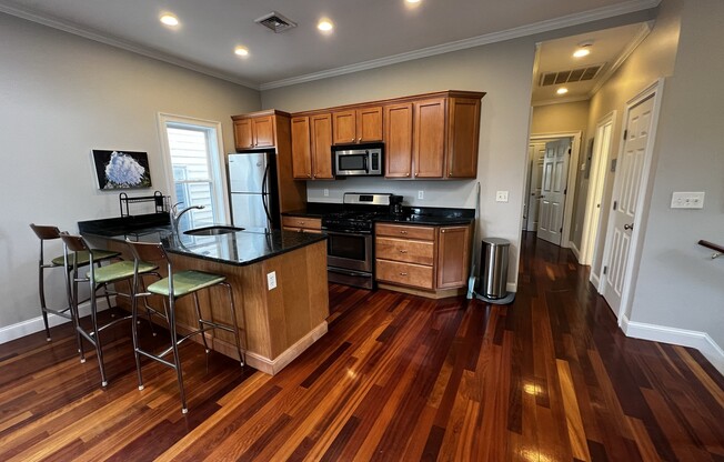 2 beds, 1.5 baths, 960 sqft, $3,600, Unit 3