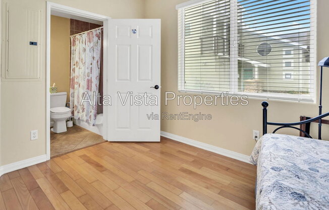 3 beds, 3 baths, 1,380 sqft, $5,995, Unit F