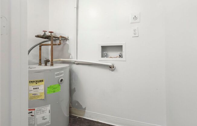 1 bed, 1 bath, $750, Unit 316