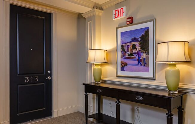 The BEST North Hills Condo!