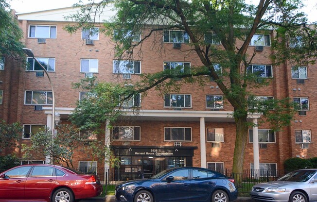 3825 PINE GRV