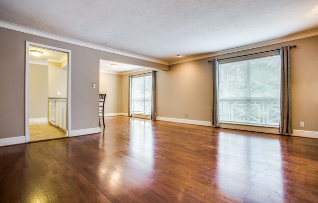 5937 E University Blvd # 10795
