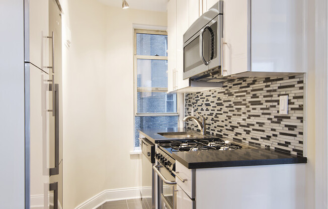 1 bed, 1 bath, $3,995, Unit 901