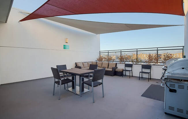 Grill And Patio at Plaza Lafayette, Los Angeles, 90057  