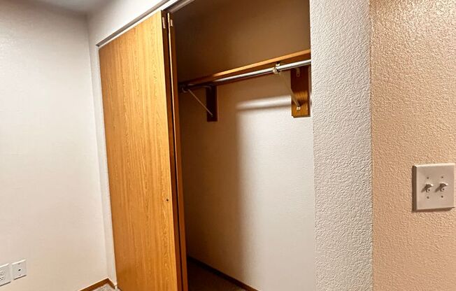 1 bed, 1 bath, 660 sqft, $1,250, Unit W - 043