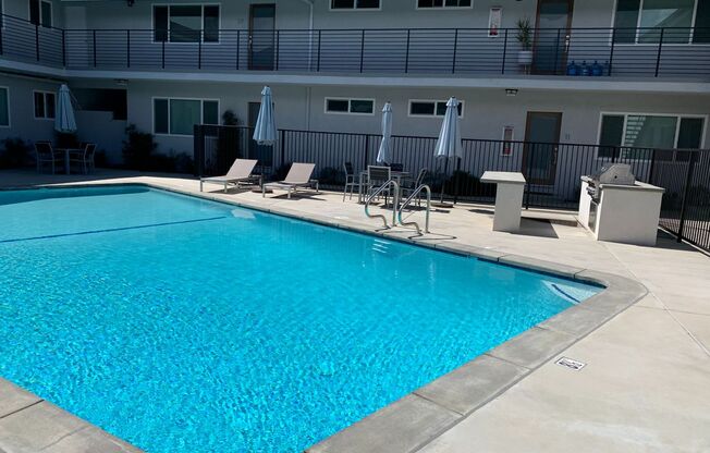 1 bed, 1 bath, 652 sqft, $2,375, Unit 3435 Artesia -25