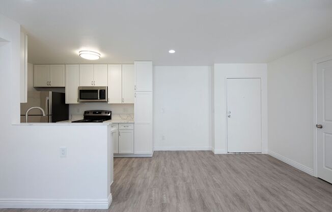 3 beds, 2 baths, 1,105 sqft, $3,495, Unit 110