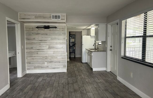 Move-In Special! Get November FREE When You Sign a 1-Year Lease!