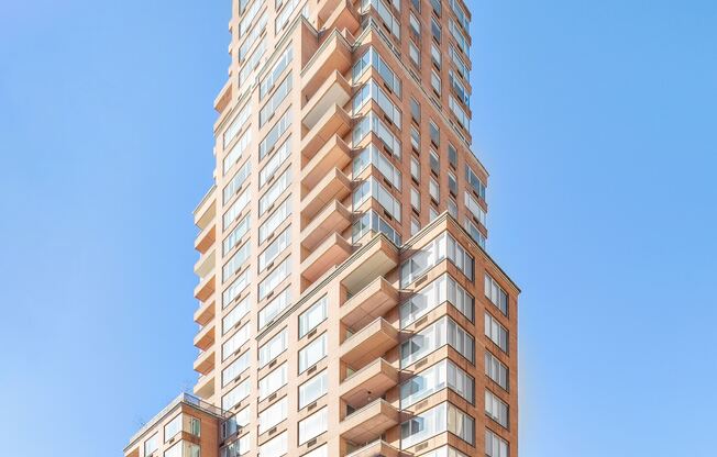 30 E 85 ST