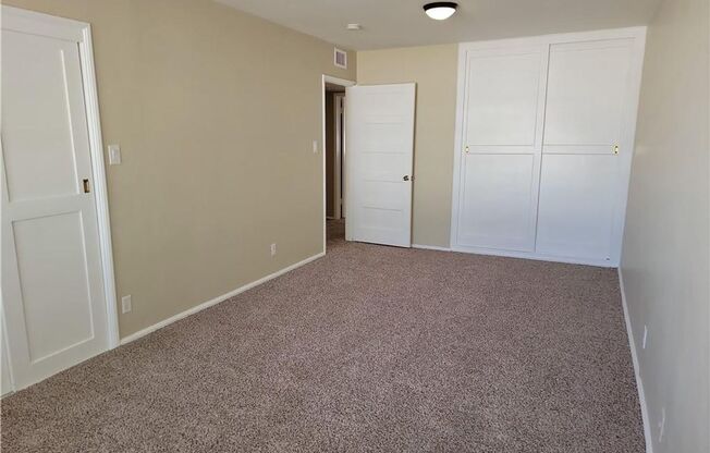 3 beds, 2 baths, $1,595