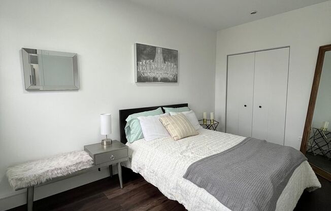1 bed, 1 bath, $1,925, Unit 1555 - 305