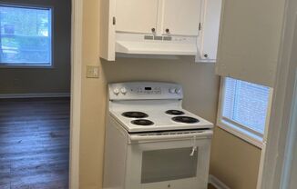 2 beds, 1 bath, $1,195