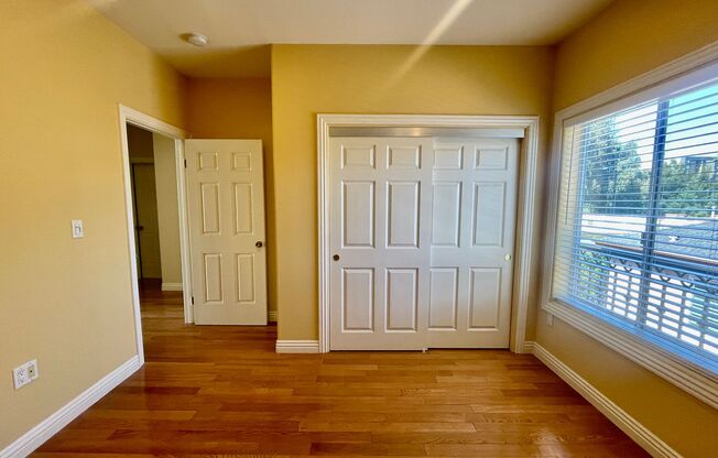 Spacious 3-Bedroom, 2.5-Bathroom Townhouse in Private Gated Community - MOVE IN READY
