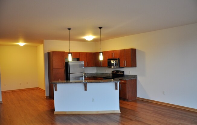 1 bed, 1 bath, 1,090 sqft, $2,095, Unit 324