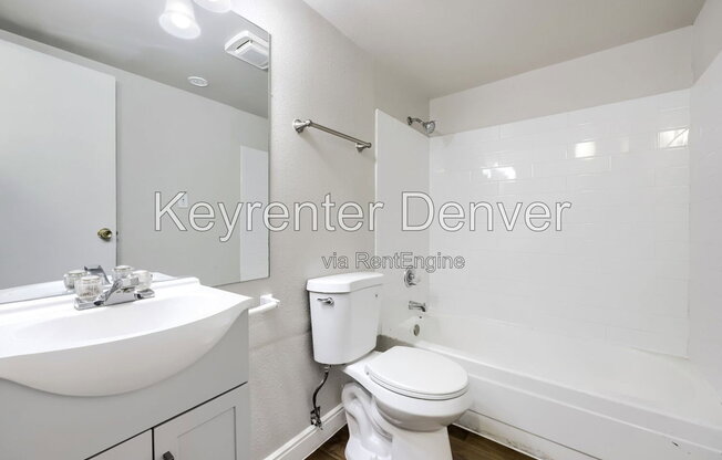 2 beds, 1 bath, 813 sqft, $1,189, Unit 6-301