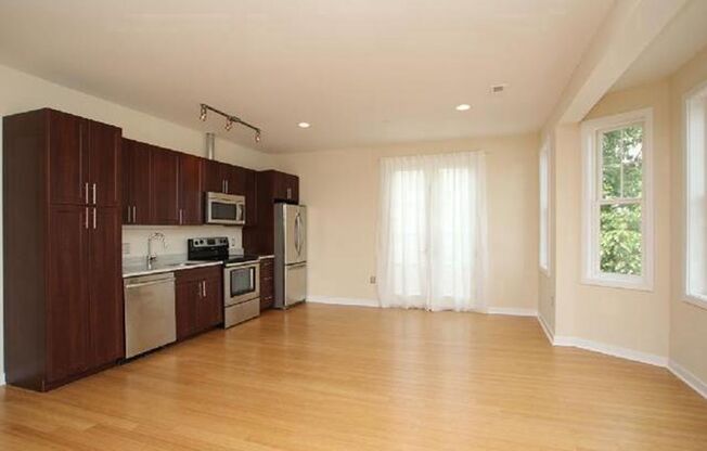2 bed 2 bath apartment for rent