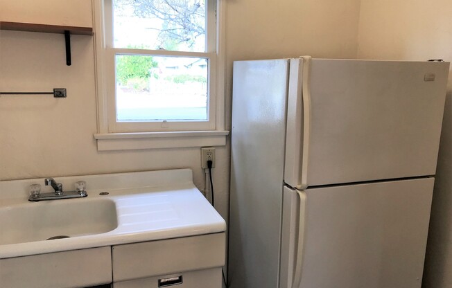 Studio, 1 bath, $1,700, Unit Studio